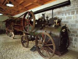 Alte Dampfmaschine im Landwirtschaftmuseum